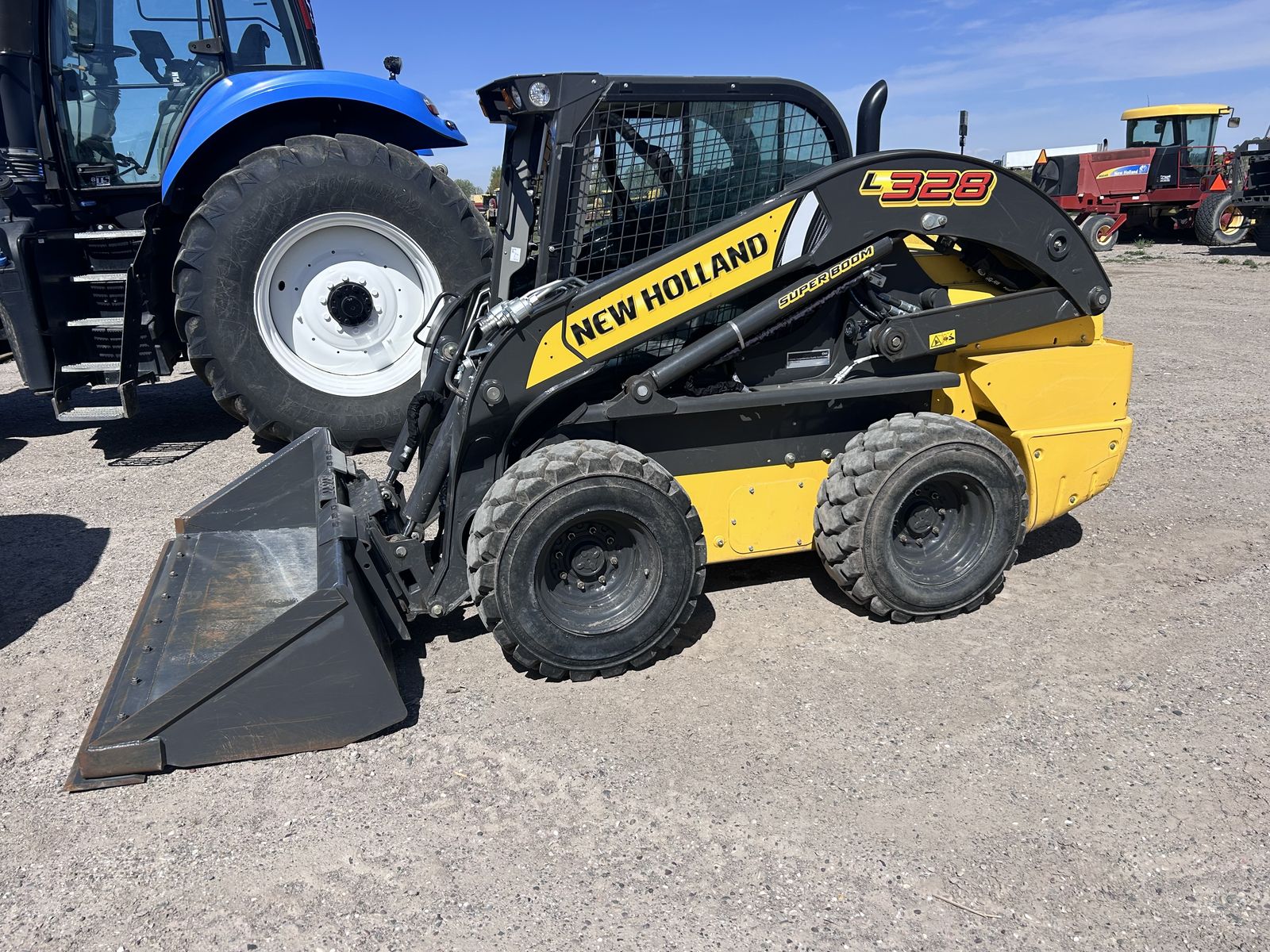2021 NEW HOLLAND L328