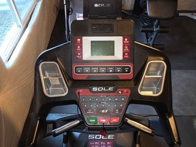 F63 SOLE Treadmill