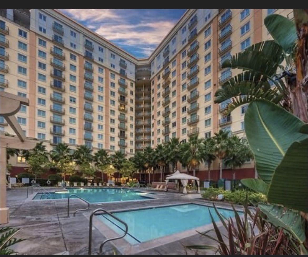 Two Bedroom Two Bathroom Condo/Disneyland