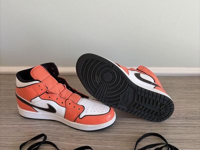 Nike Air Jordan 1 Mid Turf Orange Basketball Shoes Size 8