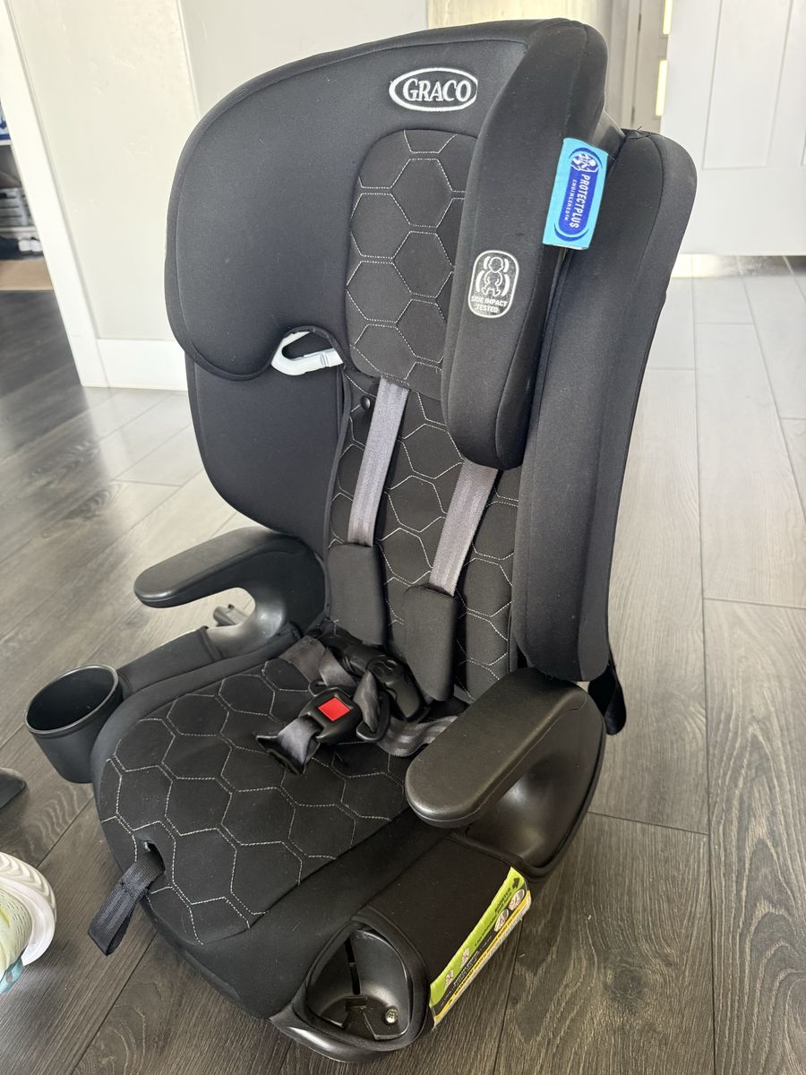 Barely used GRACO CAR SEAT