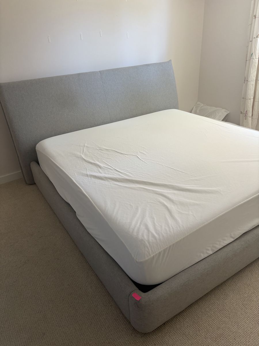 King size bed with mattress