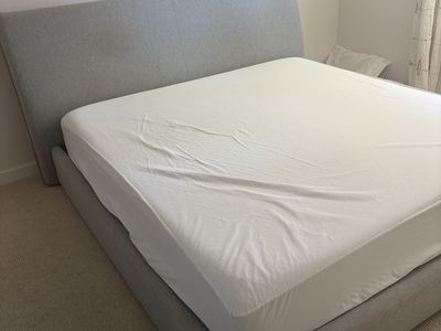 King size bed with mattress