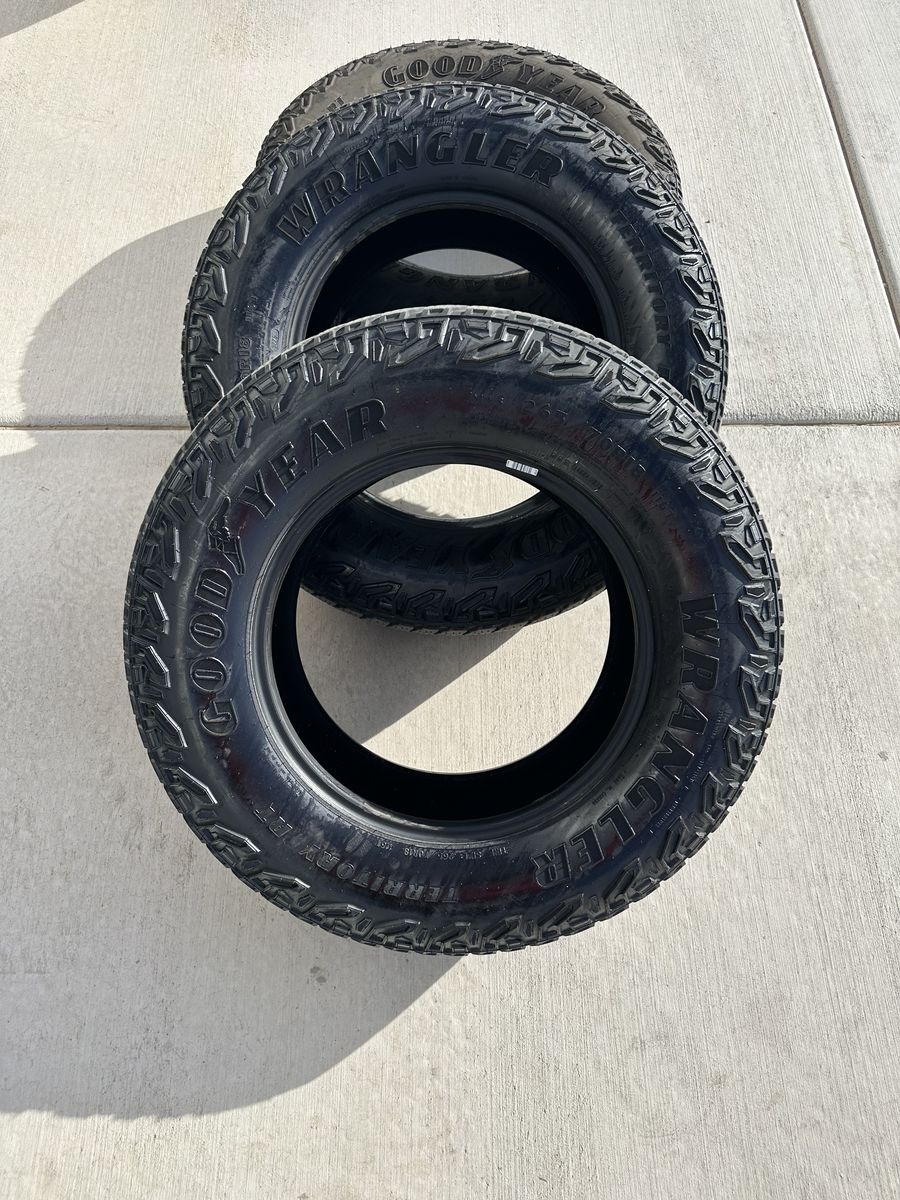 265/70R18 Goodyear Wranglers Tires