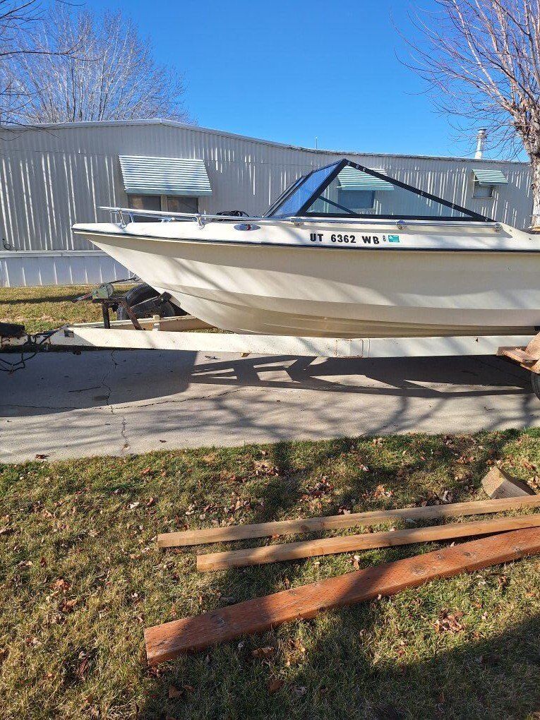 1977 Olympus Inboard Boat