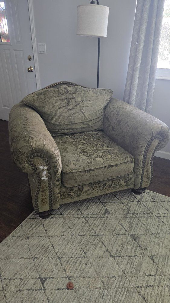 Main image 5