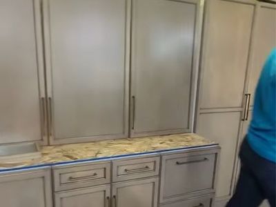 Custom Kitchen Cabinet Set with Upper Cabinets, Drawers, and Hardware