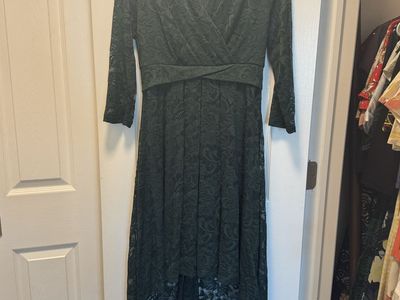 Size M Dark Green Lace High-Low V-Neck Wrap Dress