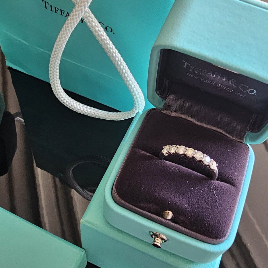 Tiffany & Co Buy Today!!! 3500.00 over 50% off!