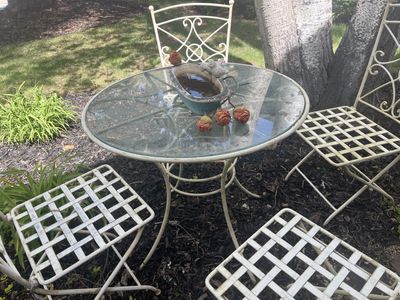 1930s outdoor parlor table