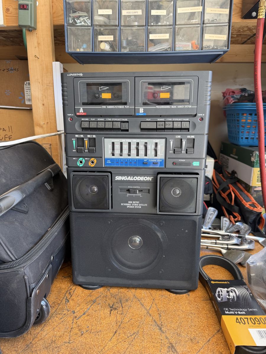 Lonestar Singalodeon Dual Cassette Boombox with Detachable Speakers