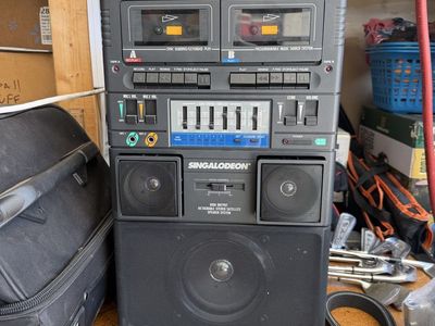 Lonestar Singalodeon Dual Cassette Boombox with Detachable Speakers
