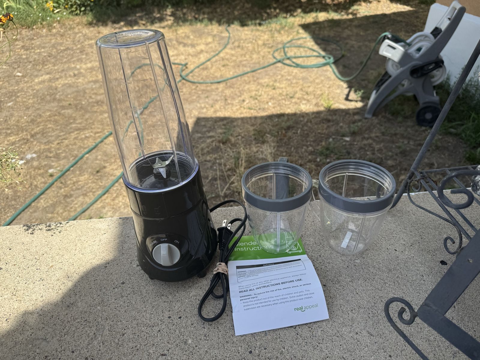 Real Appeal Personal Blender with Extra Cups and Instructions