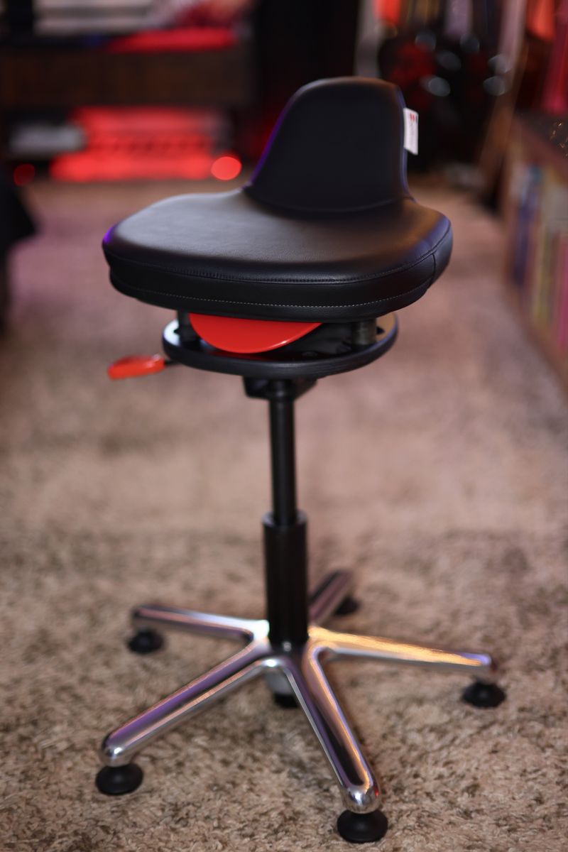 QOR360 Active Chair for Core Stabilisation and Relieving Back Pack - Like New!!!