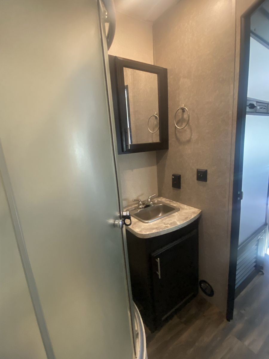 Main image 11
