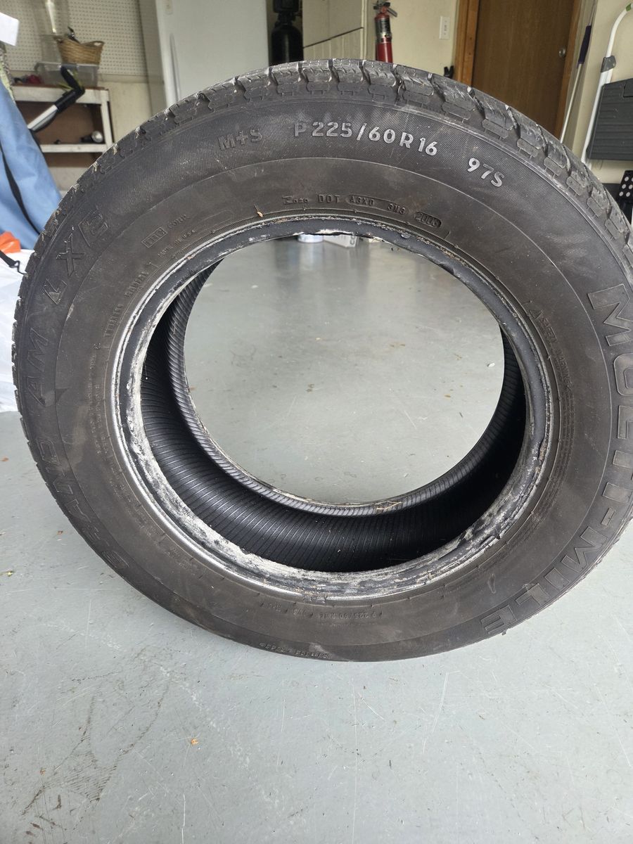 Free tire 225/60R16