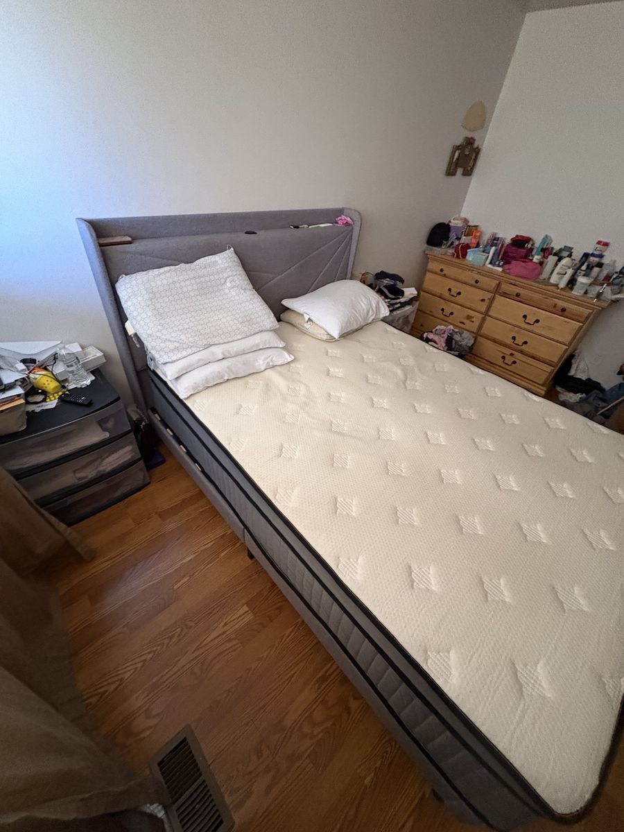 Cama Flonase con colchón incluido tamaño queen