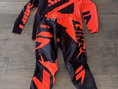 Shift Black Label Moto Gear Set
