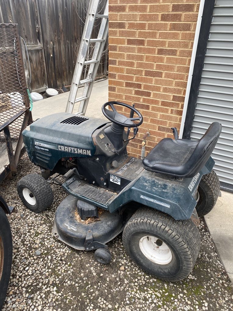 Craftsman Riding Lawn Mower 42