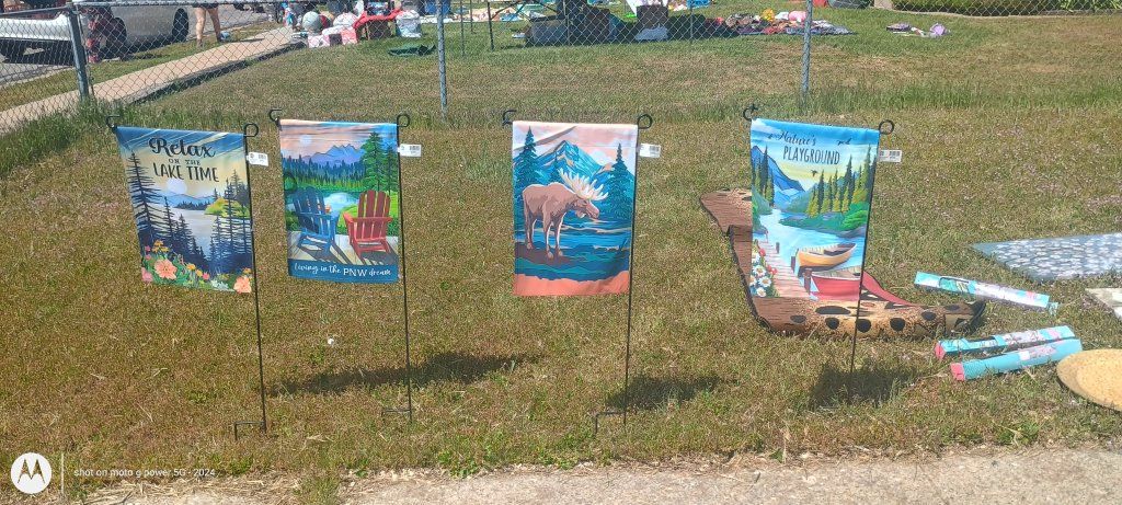 set of 4 fun and colorful garden flags