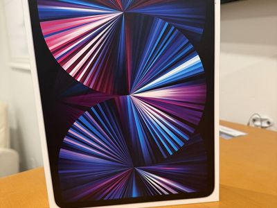 iPad Pro 3rd Gen 128 GB - Great Condition