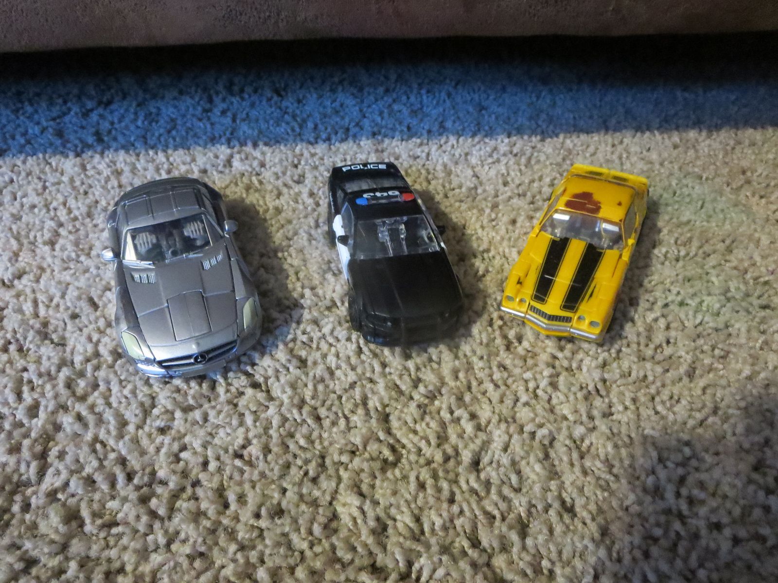 Transformers Studio Series Deluxe Class Action Figure Vehicle Lot of 3 - Soundwave, Barricade, Bumblebee