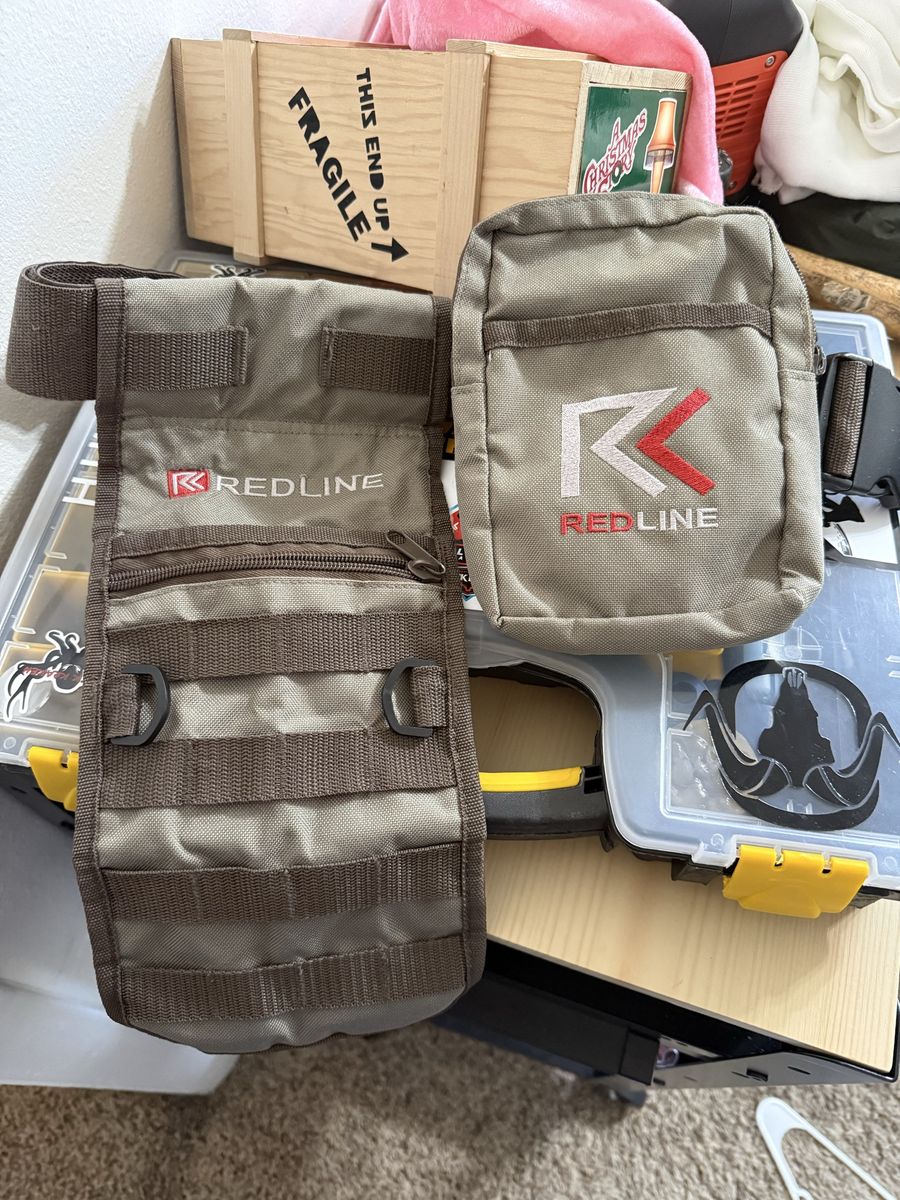 Redline archery quiver
