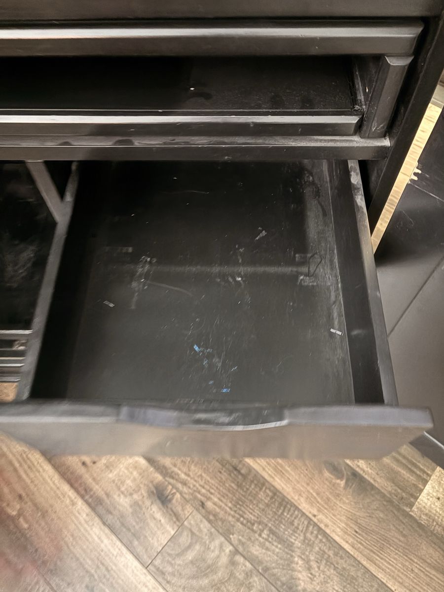 Main image 3