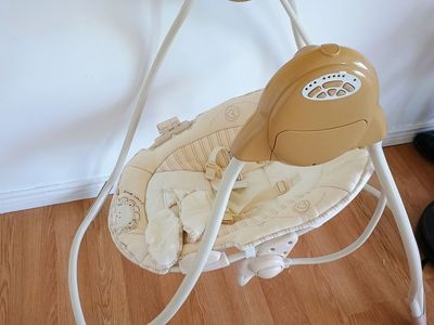 Baby swing