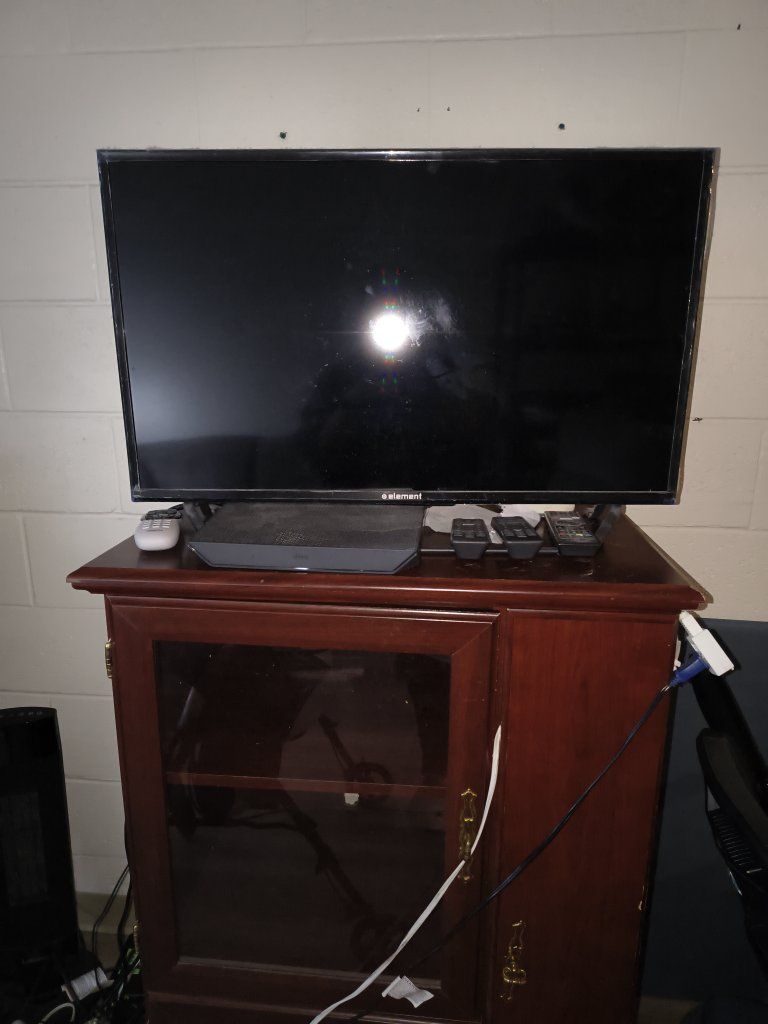 Element Flat Screen TV