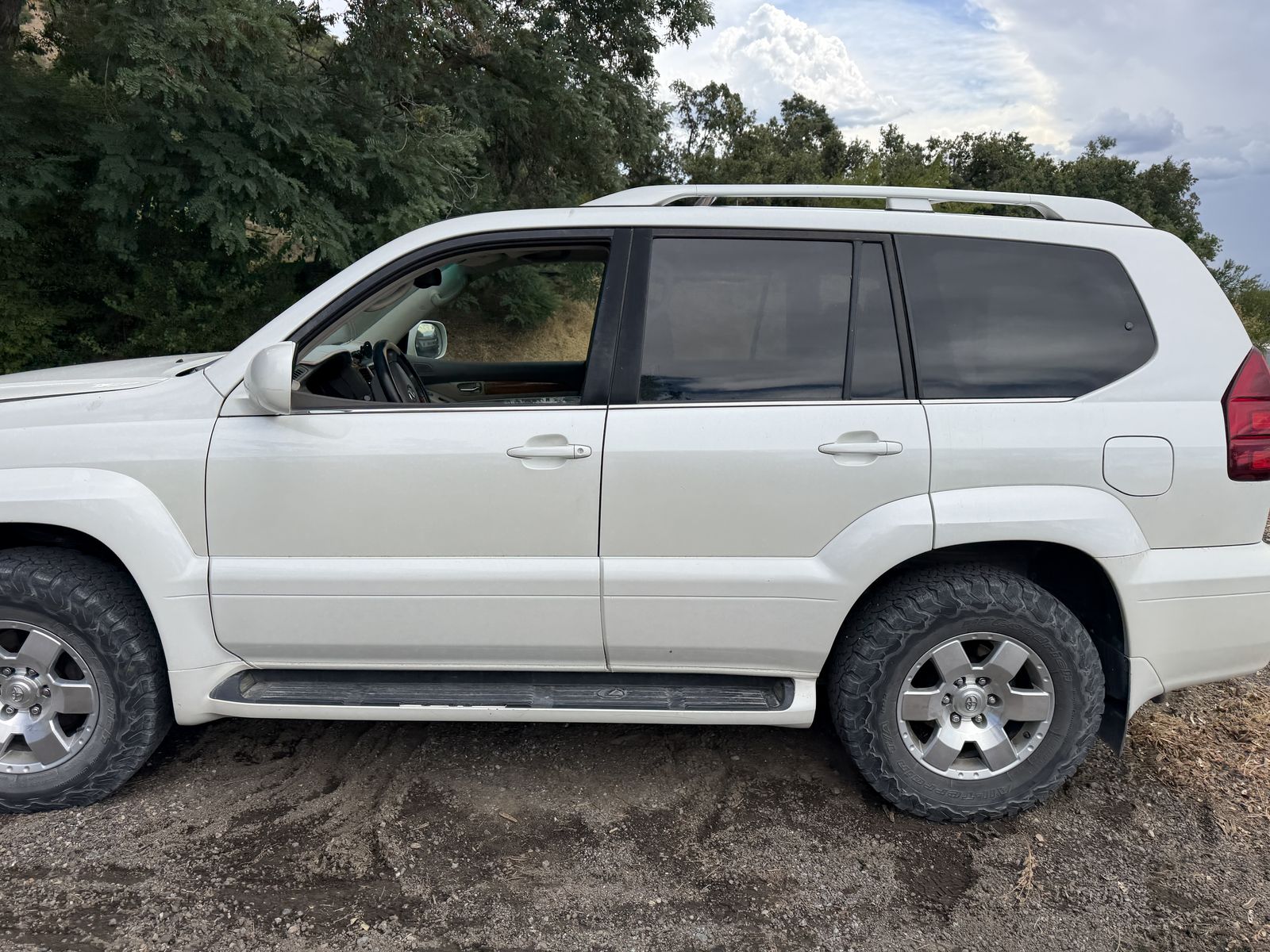 2004 Lexus GX Base