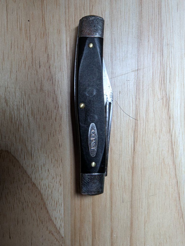 coast carbon steel USA pocket knife