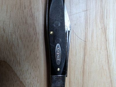 coast carbon steel USA pocket knife
