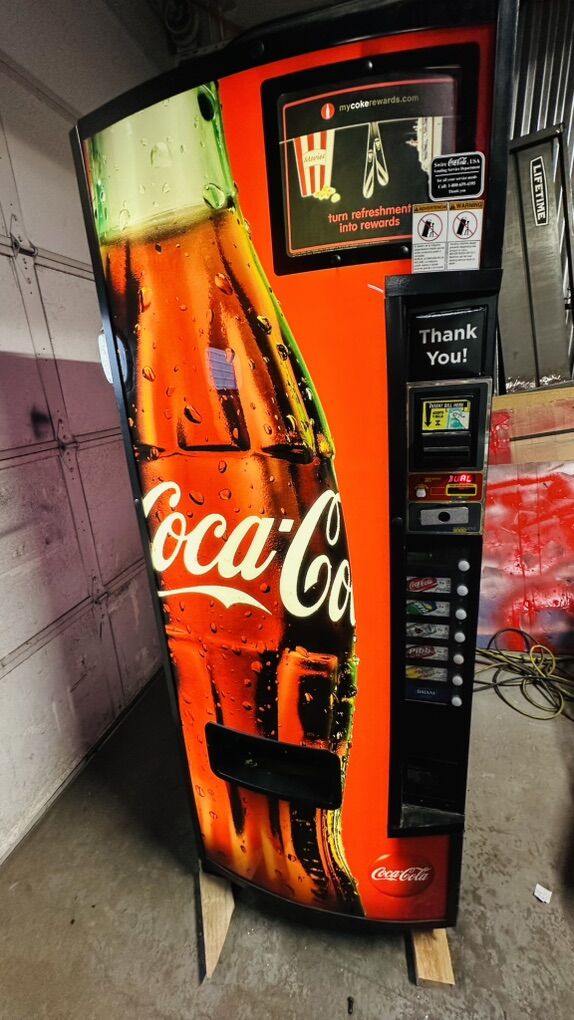 Coke Soda Pop Machine