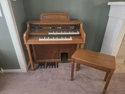 Lowry parade organ