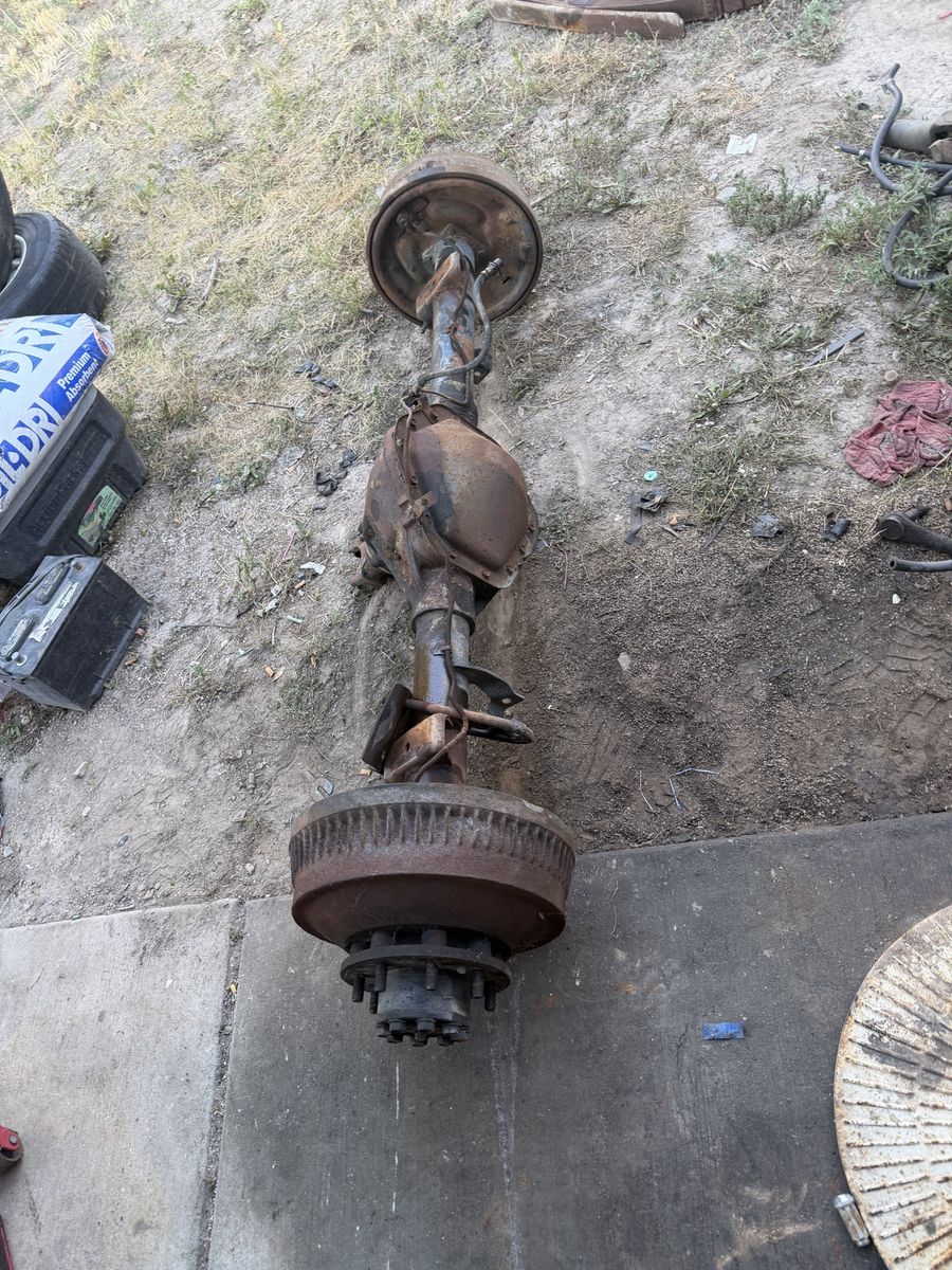 Gm 14 bolt Complete Heavy Duty Rear Axle Assembly with Drum Brakes 