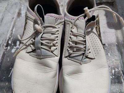 Clove shoes women's size 6