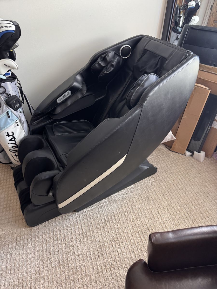 Black Zero Gravity Full Body Massage Chair