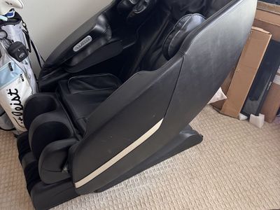 Black Zero Gravity Full Body Massage Chair
