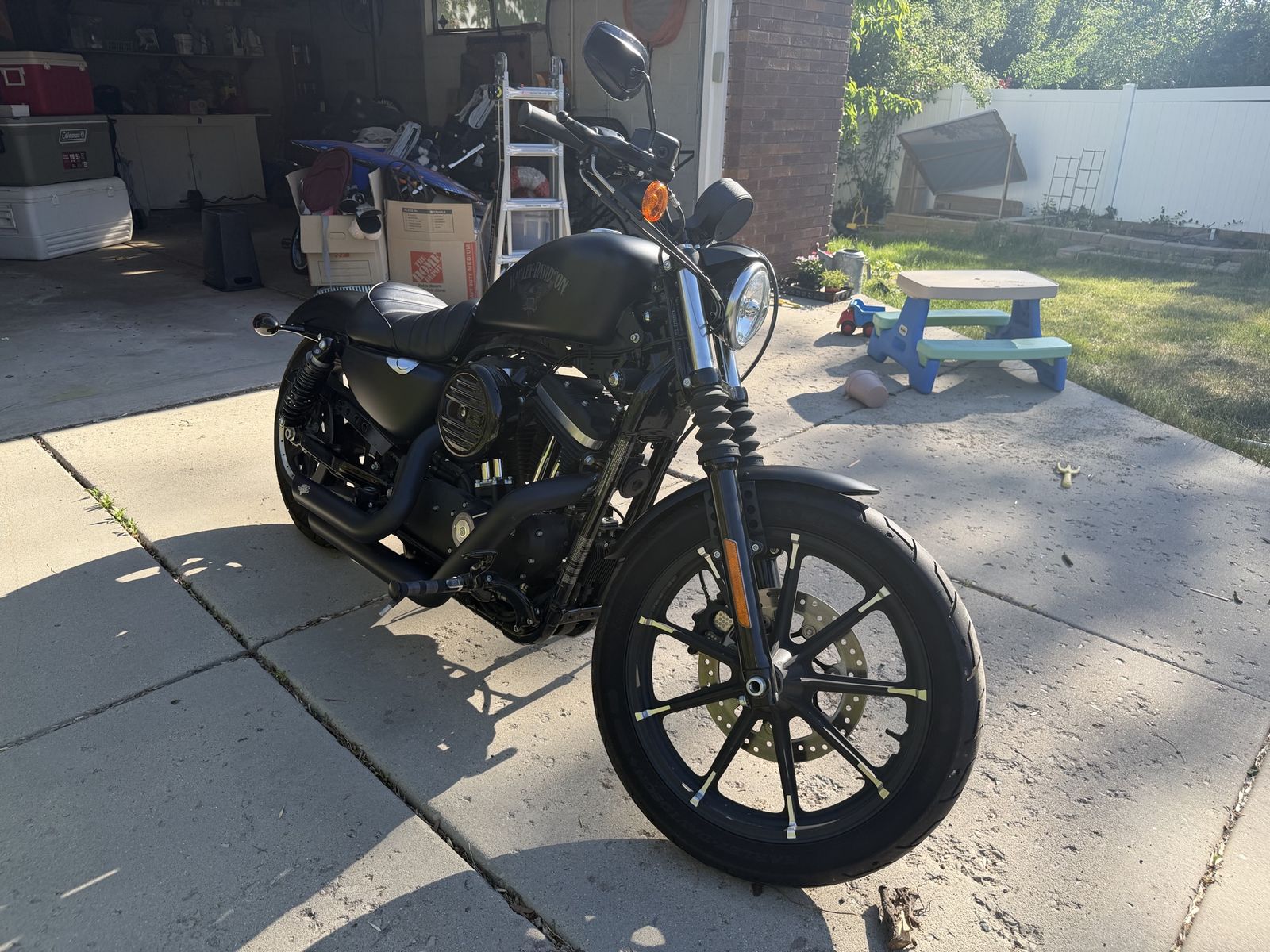 2018 Harley Davidson Iron 883 - only 500 miles
