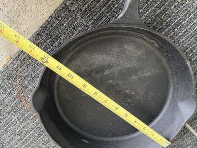 Vintage Cast Iron Skillet 12 Inch Frying Pan with Dual Spouts and Helper Handle