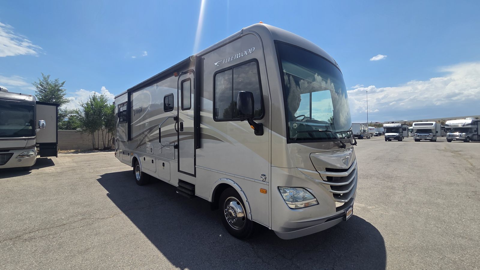 2014 Fleetwood Storm 28F 2 Slides !!!