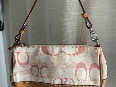 Coach Vintage Demi Bag Pink