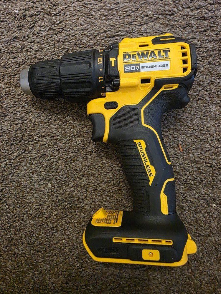 New Dewalt 20V MAX 1/2in. Hammer Drill