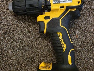 New Dewalt 20V MAX 1/2in. Hammer Drill