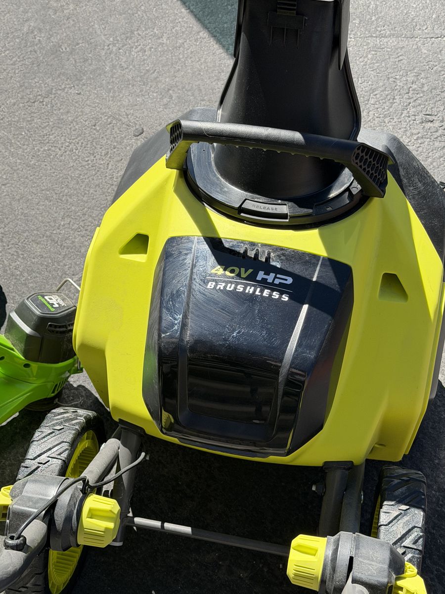 Ryobi 40V CoRdless snowblower