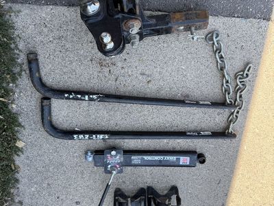 Eaz-Lift Weight Distribution Hitch System with Sway Control Bar and Spring Bars
