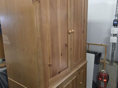 TV stand top and bottom sections