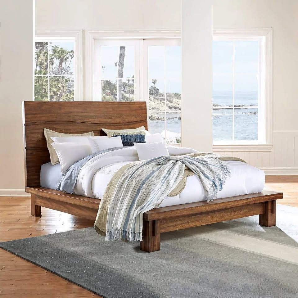 WAREHOUSE CLEARANCE – Rivina Platform Bed