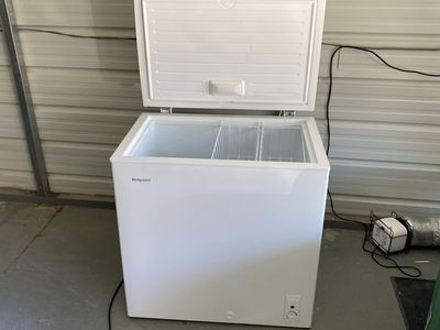 6.9 cu ft deep freezer